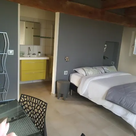 Le Grangeon Bed and breakfast Cruis